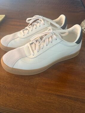 Cole Haan 6.5 white sneakers